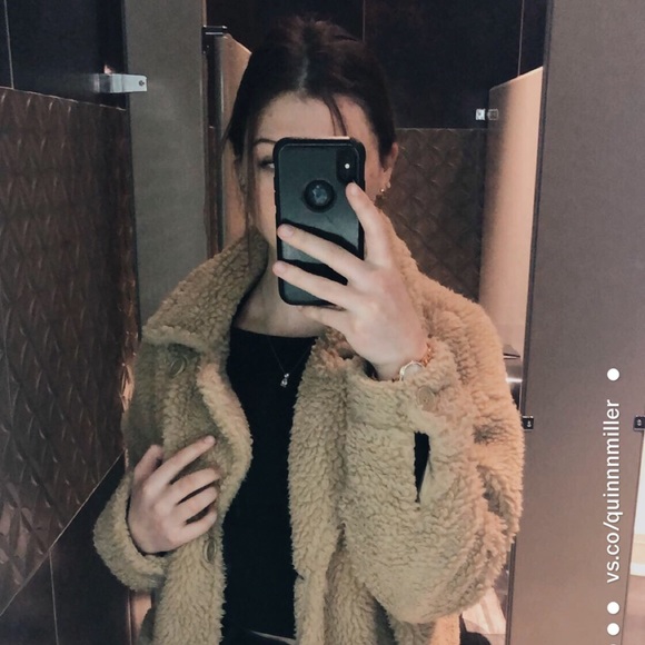 Meet your Posher, Quinn - Picture 1 of 1